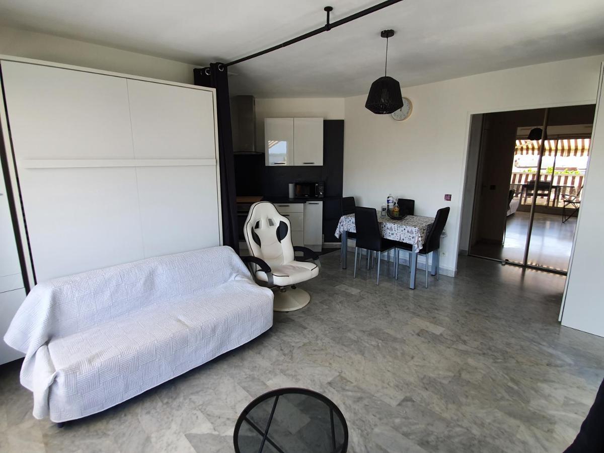 Superbe Appartement Plage Saint-Laurent Du Var Exterior photo